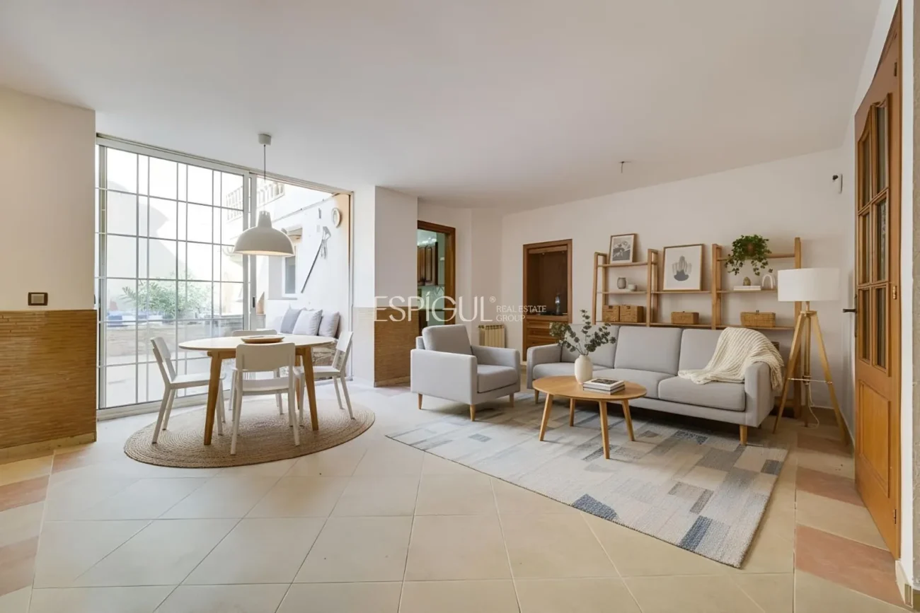 Charming Townhouse just Steps from the Sea in Sant Feliu De Guíxols