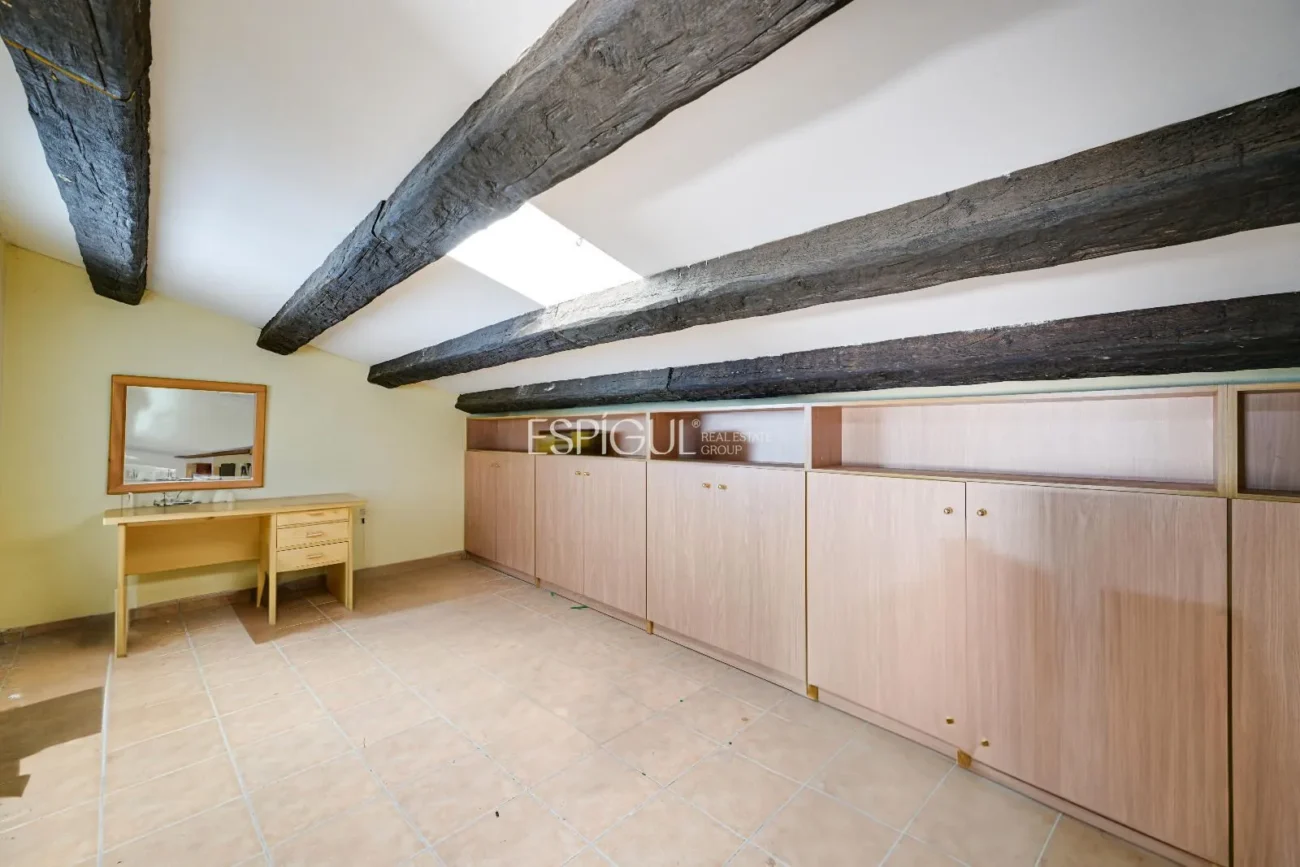 Charming Townhouse just Steps from the Sea in Sant Feliu De Guíxols