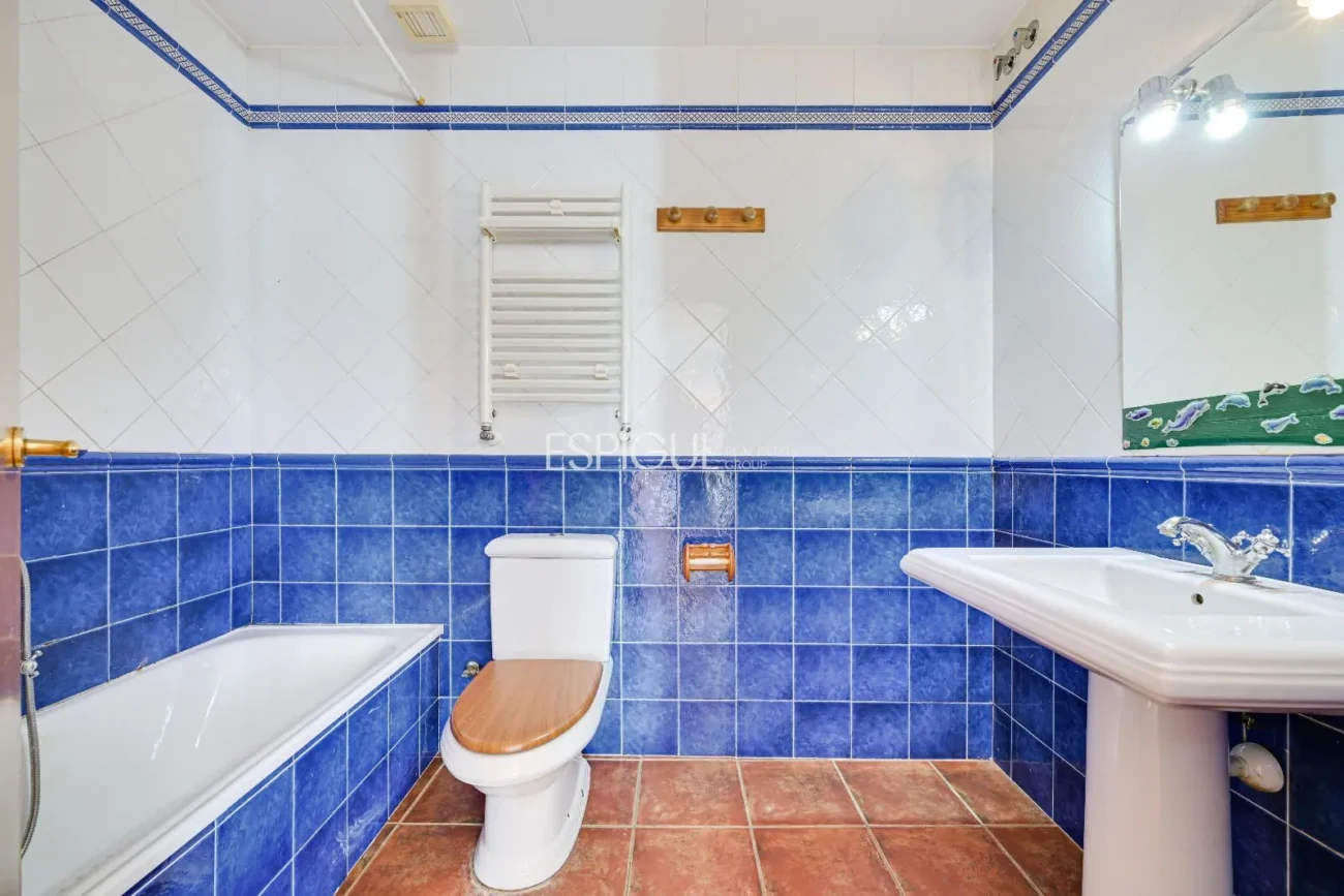 Charming Townhouse just Steps from the Sea in Sant Feliu De Guíxols