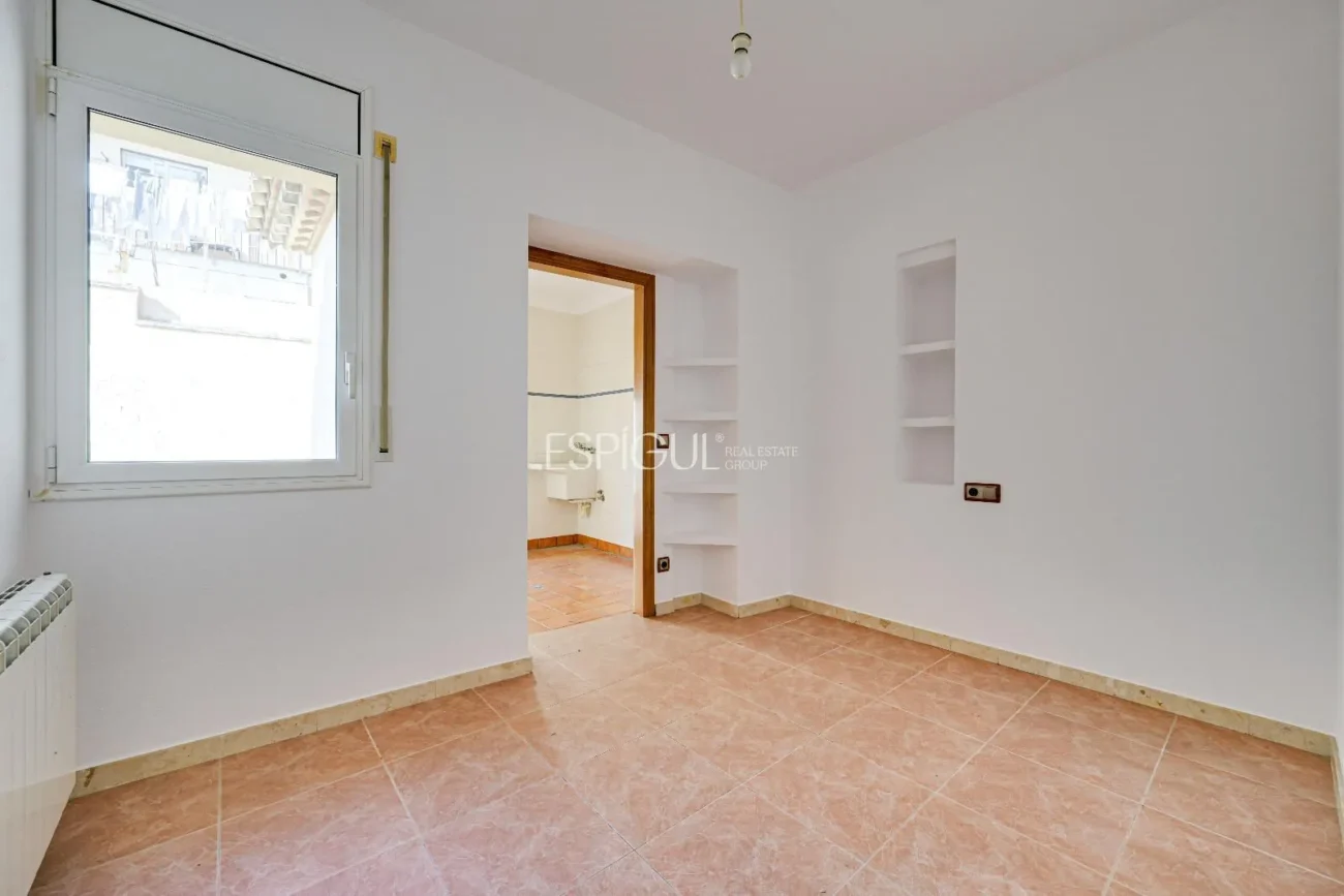 Charming Townhouse just Steps from the Sea in Sant Feliu De Guíxols