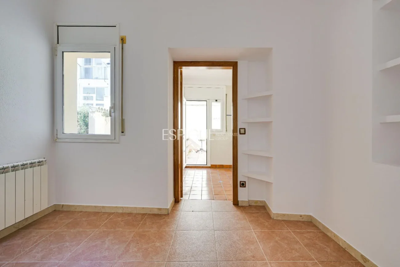 Charming Townhouse just Steps from the Sea in Sant Feliu De Guíxols