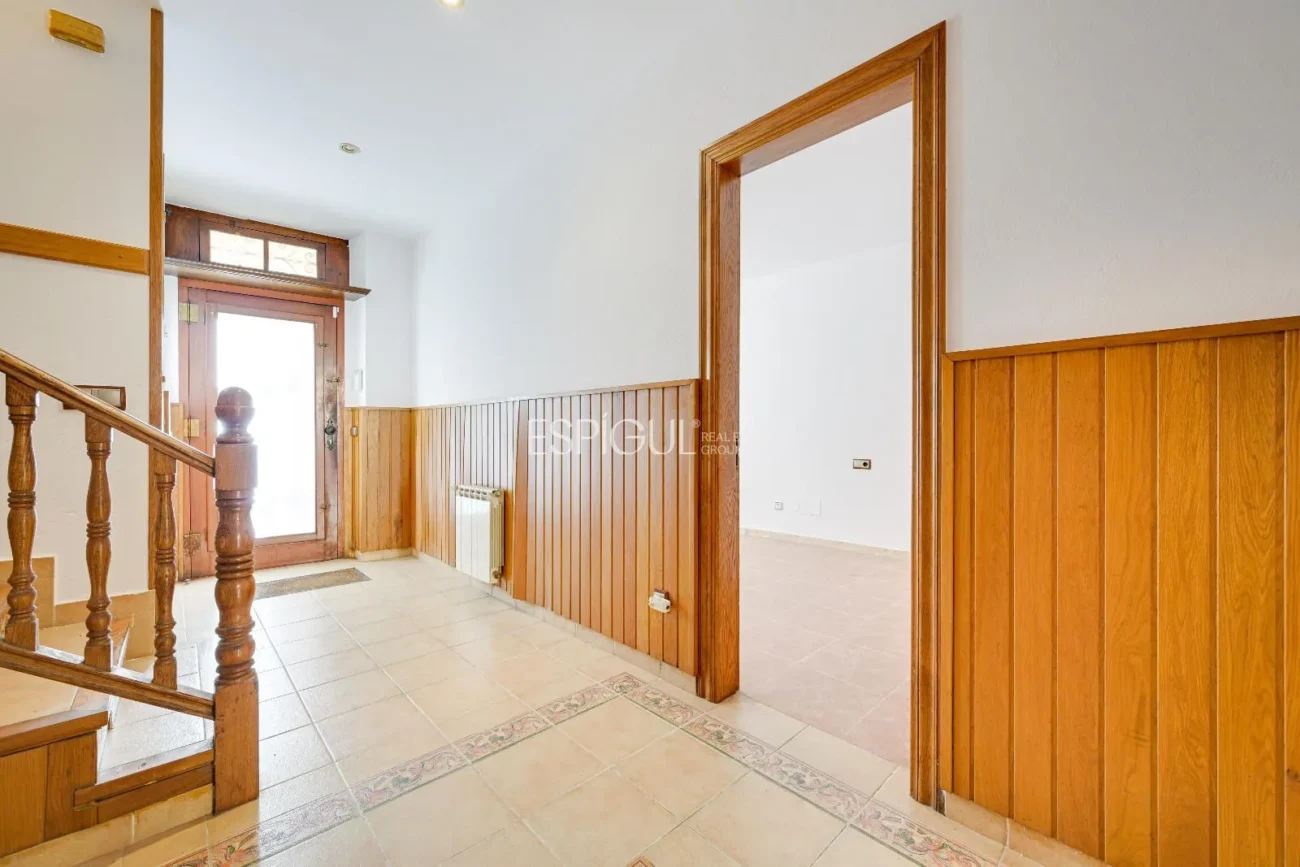 Charming Townhouse just Steps from the Sea in Sant Feliu De Guíxols