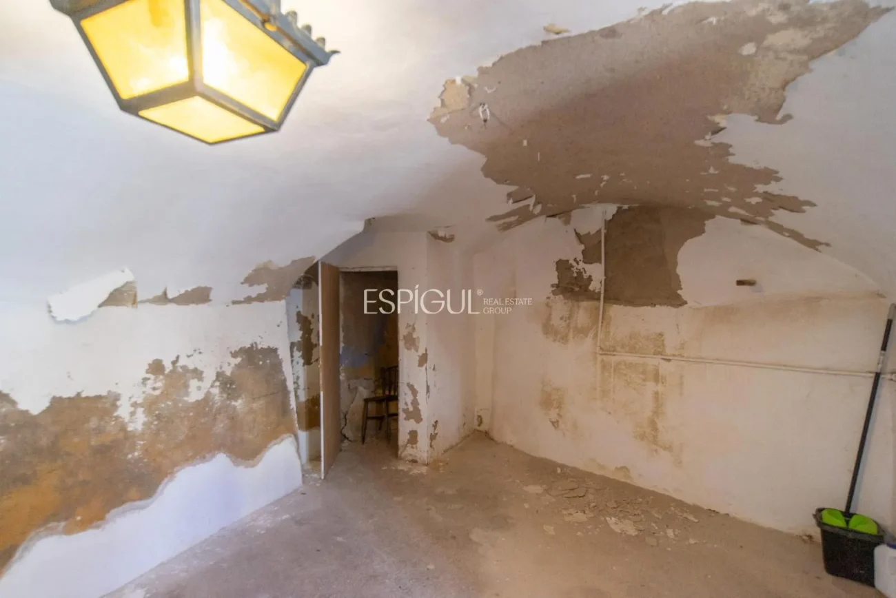 Encantadora casa de poble amb jardí i garatge al cor de Gualta