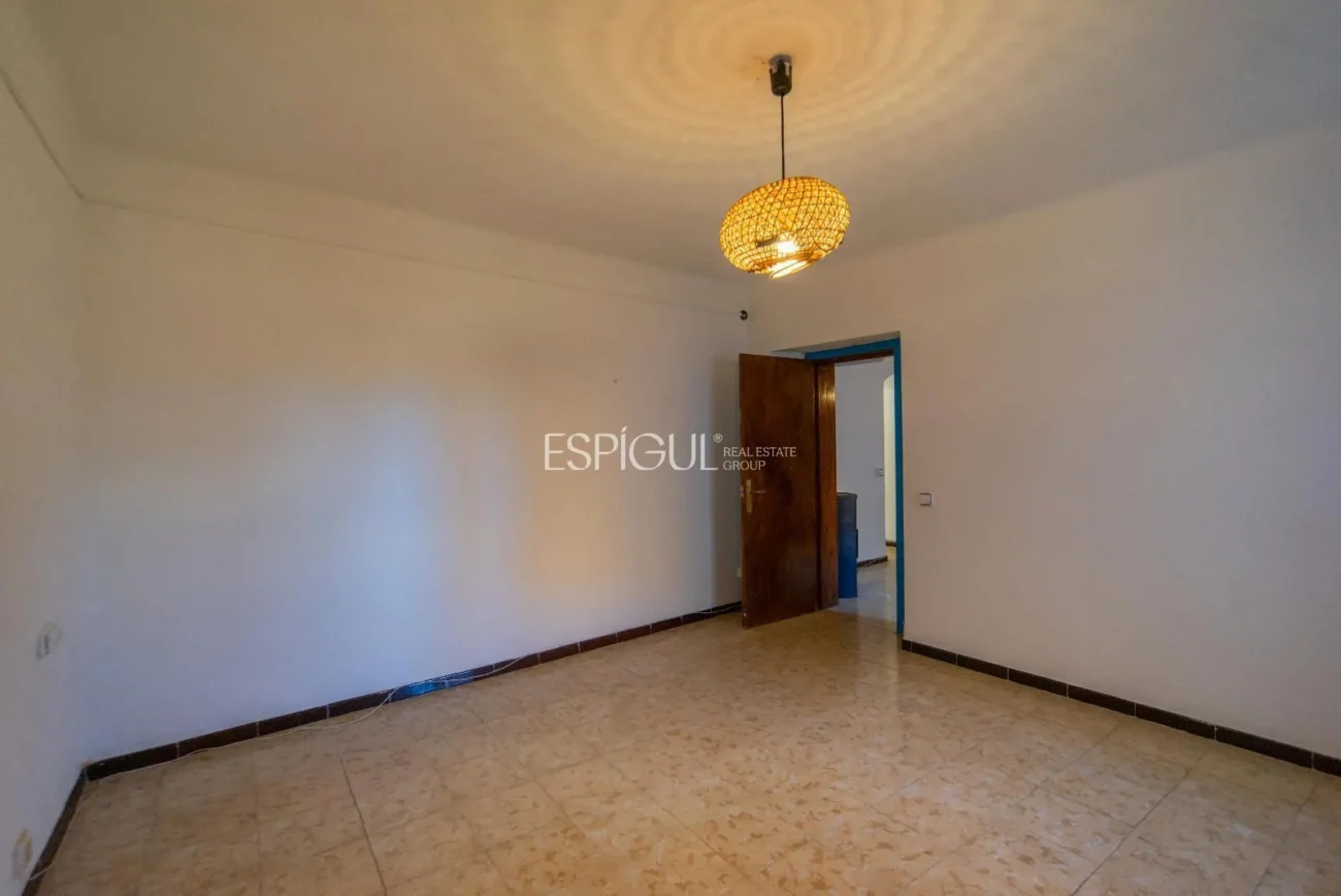 Encantadora casa de poble amb jardí i garatge al cor de Gualta