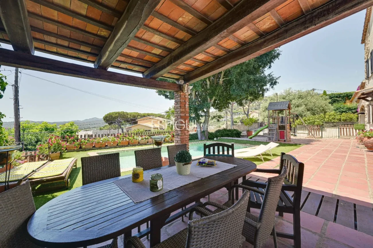 Encantadora casa rústica con vistas al mar en Platja d’Aro