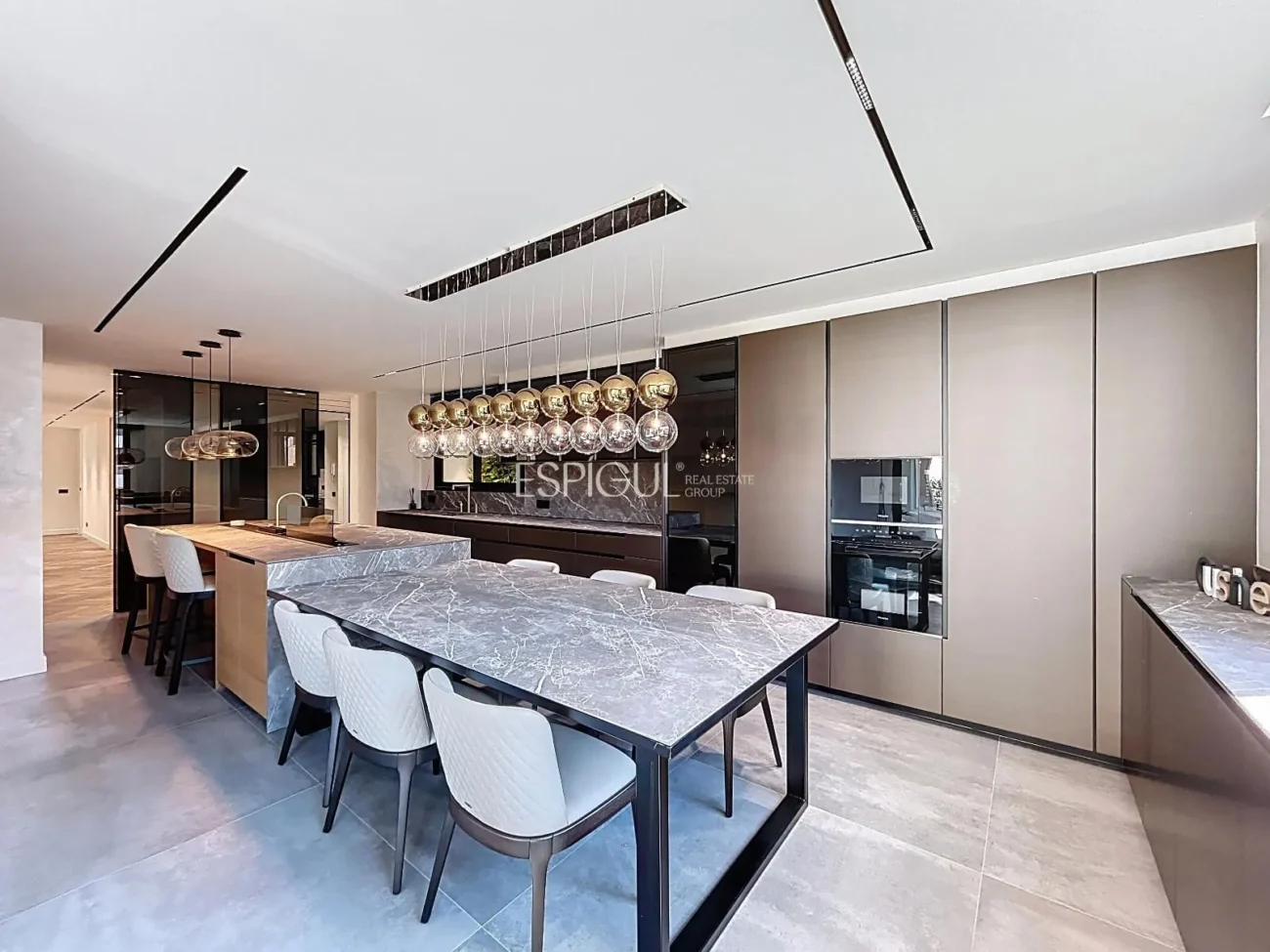 Spectacular Designer Apartment on via Augusta