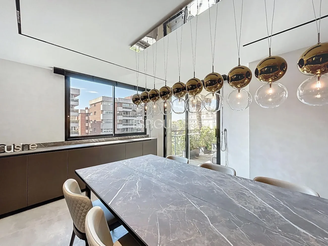 Spectacular Designer Apartment on via Augusta