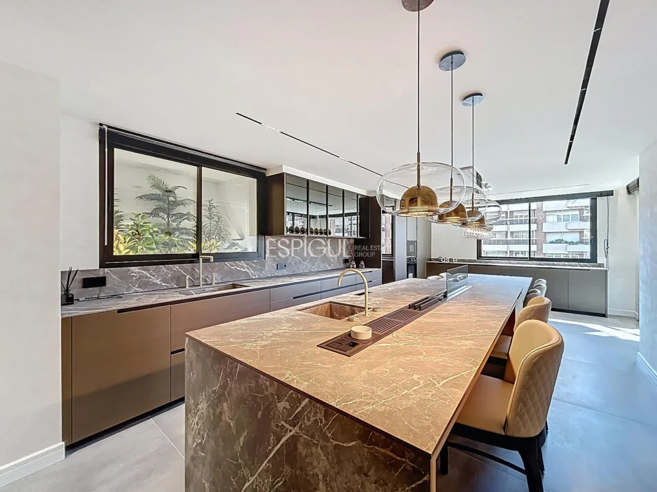 Spectacular Designer Apartment on via Augusta