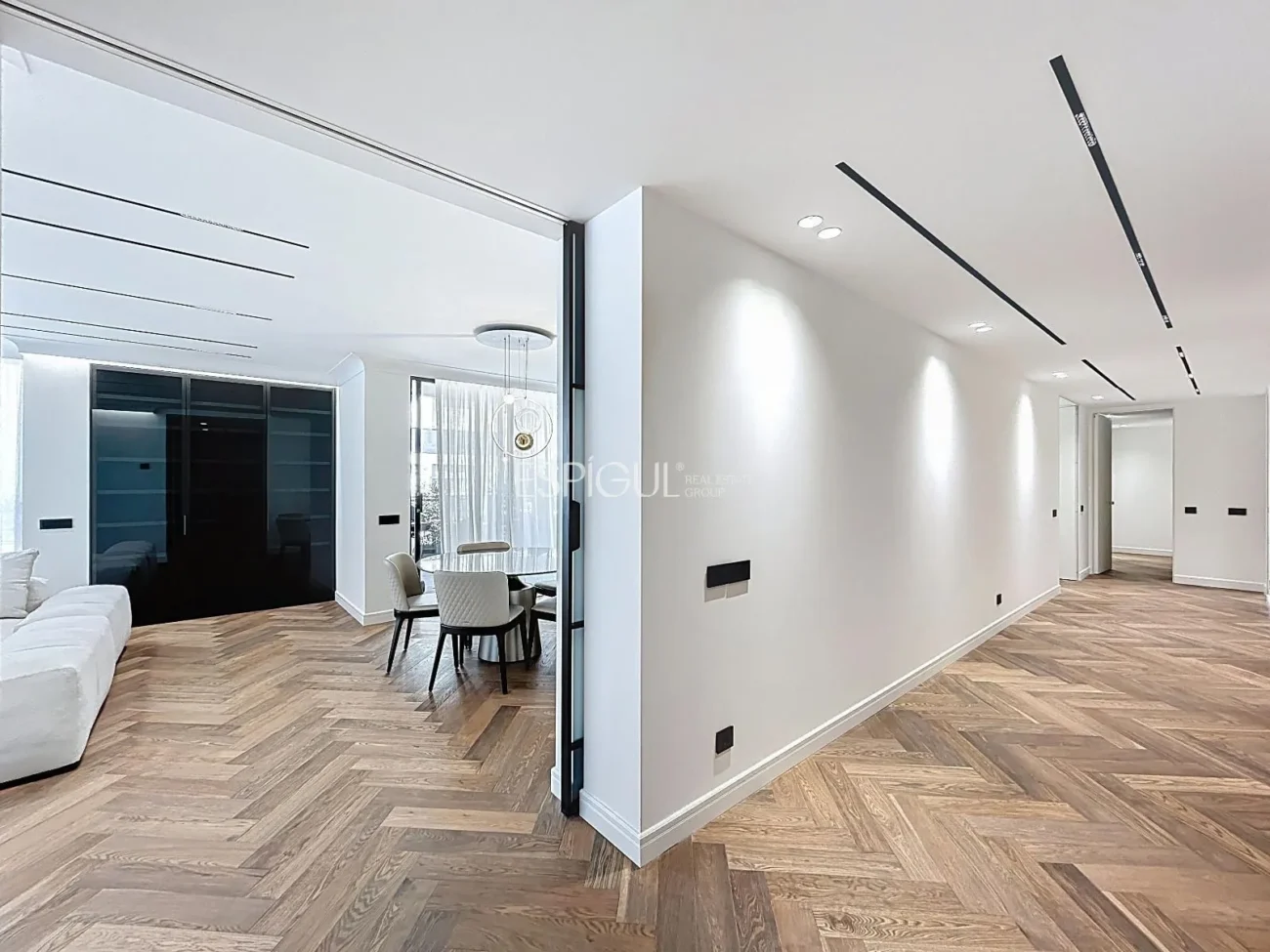 Spectacular Designer Apartment on via Augusta