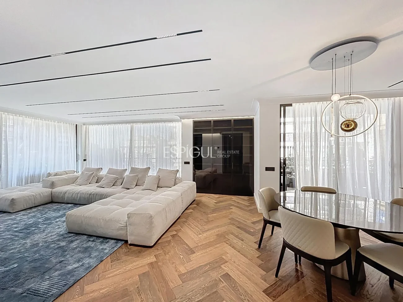 Spectacular Designer Apartment on via Augusta