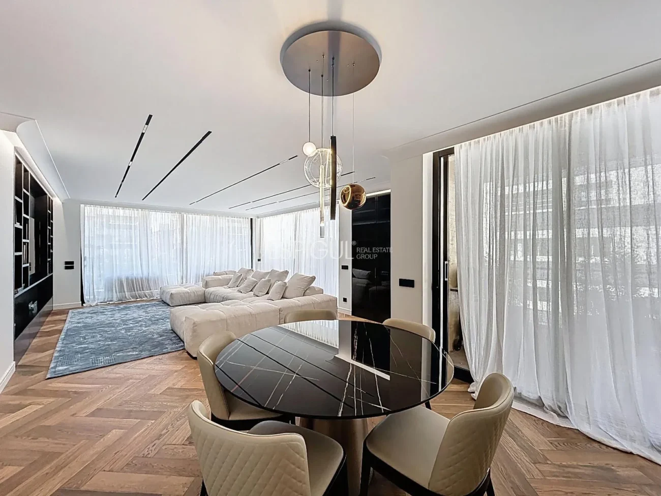 Spectacular Designer Apartment on via Augusta