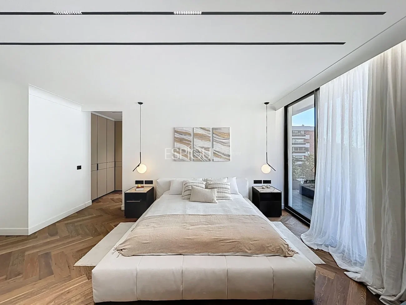 Spectacular Designer Apartment on via Augusta