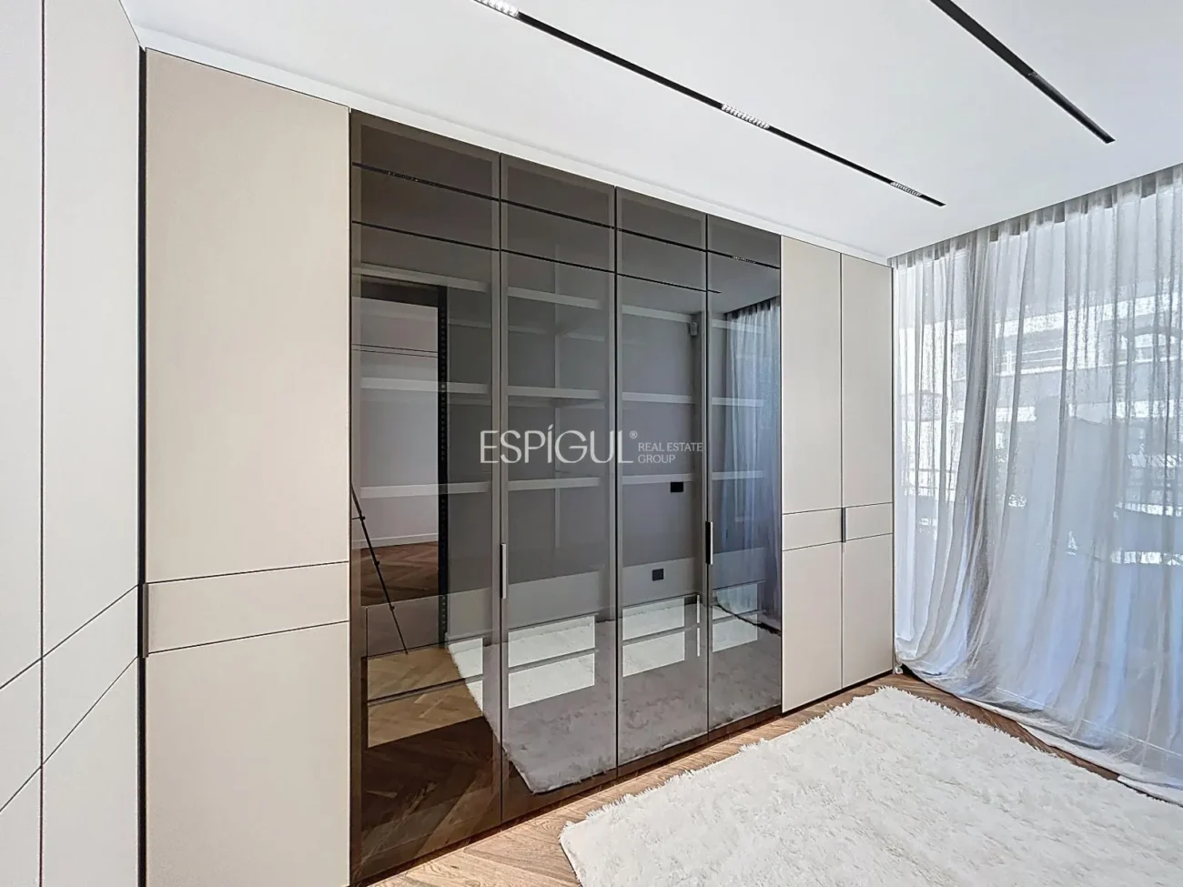 Spectacular Designer Apartment on via Augusta