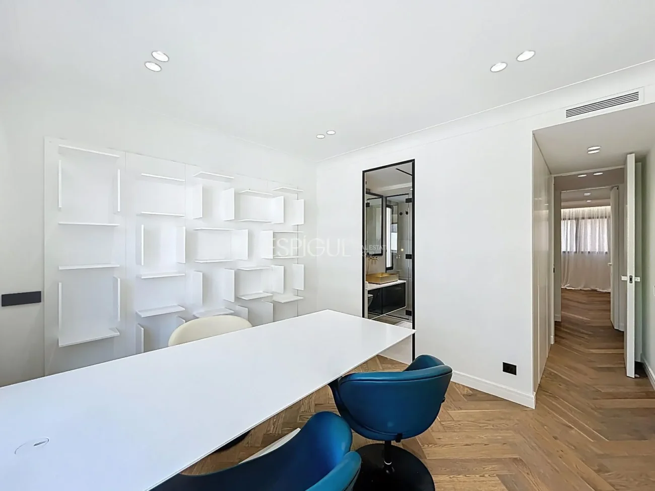 Spectacular Designer Apartment on via Augusta