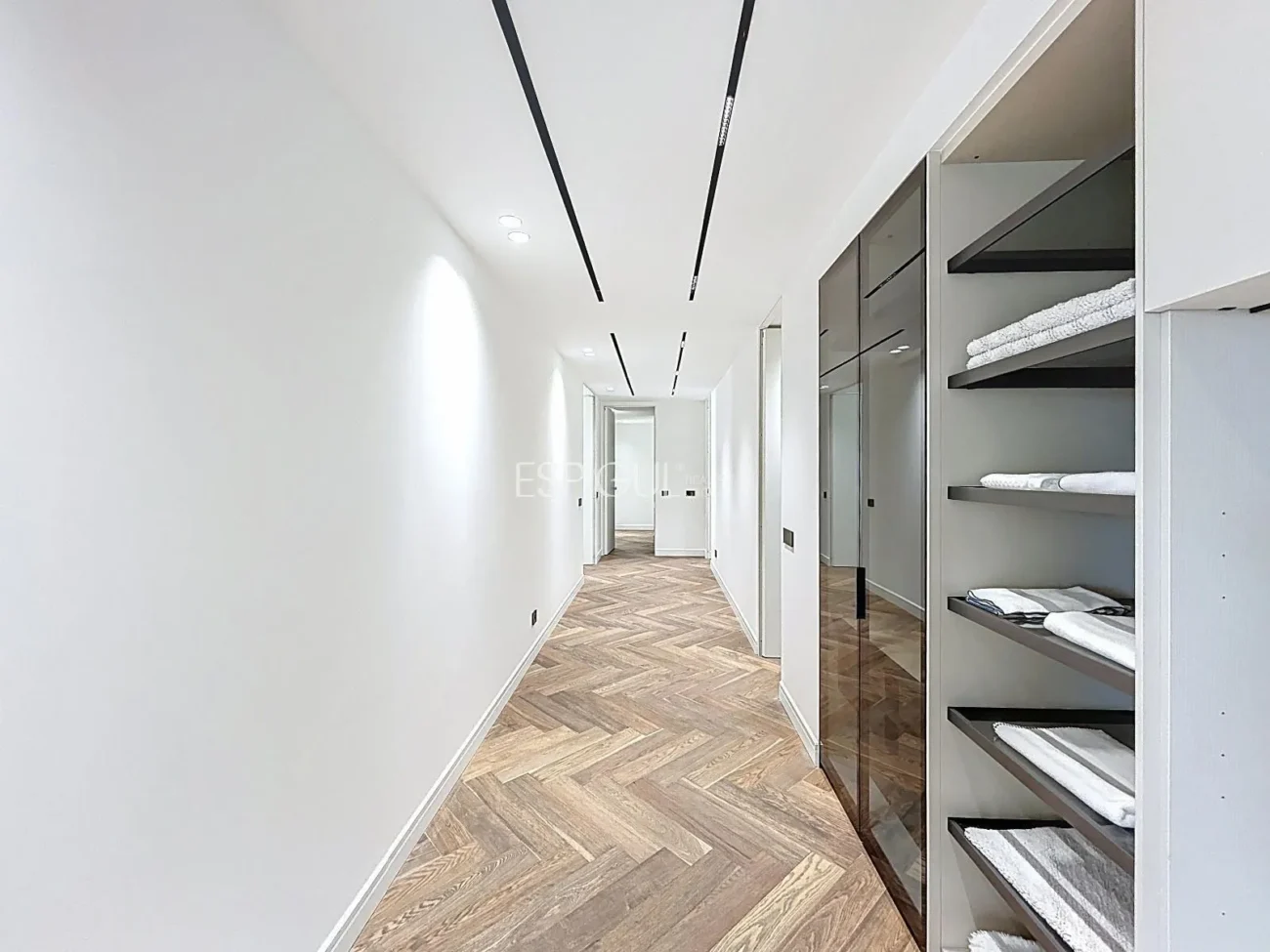Spectacular Designer Apartment on via Augusta