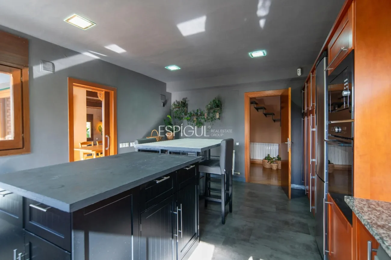 Excepcional casa en el Golf Girona