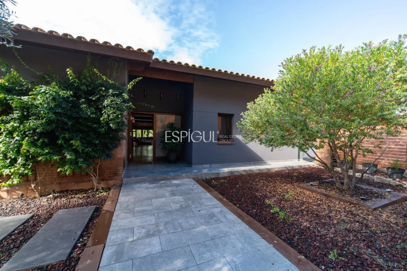 Excepcional casa en el Golf Girona