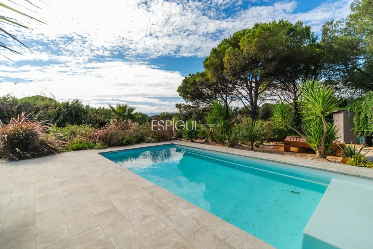 Excepcional casa en el Golf Girona