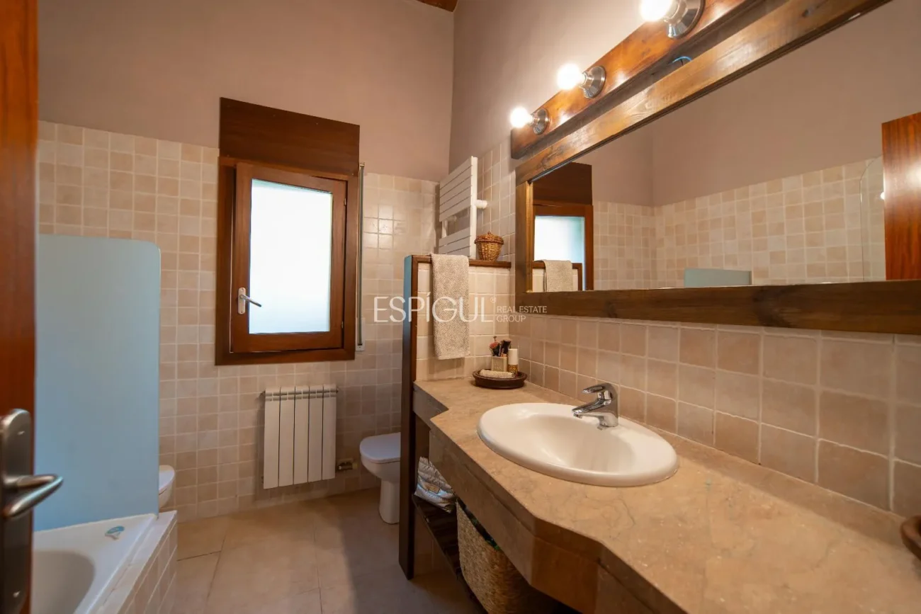 Excepcional casa en el Golf Girona