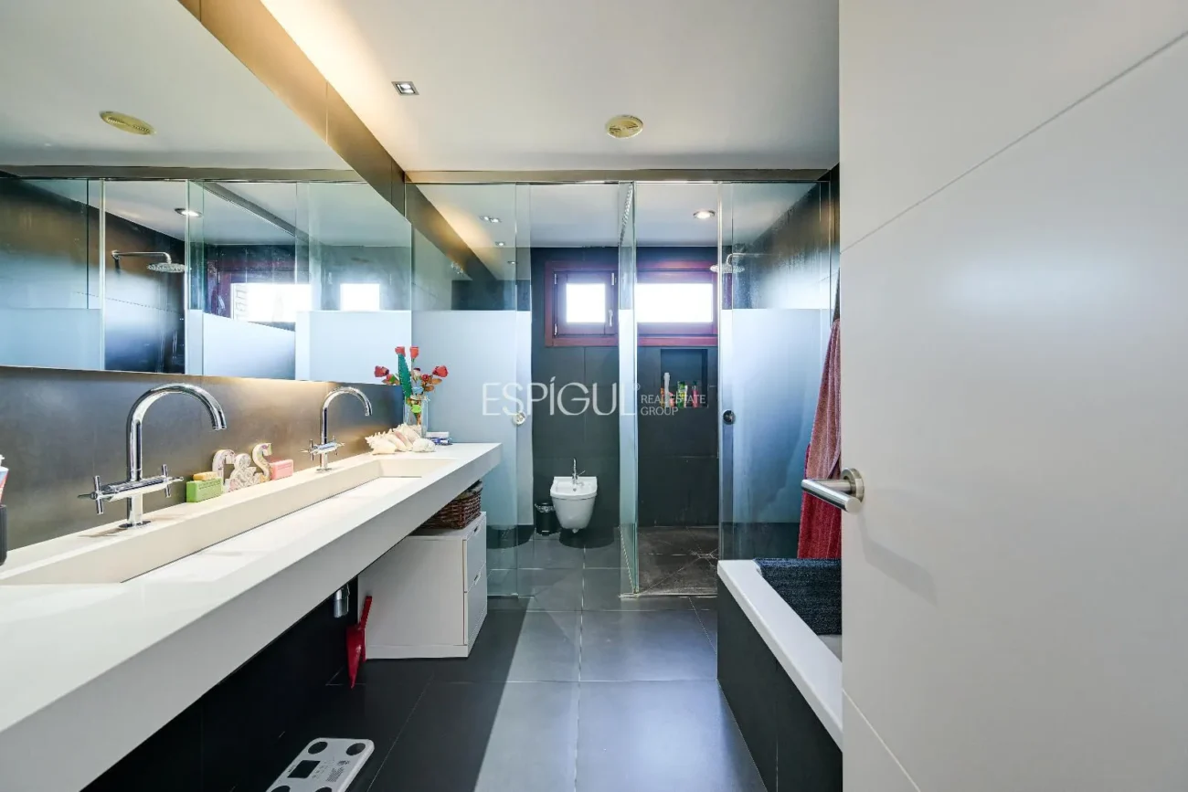 Maison design exclusive à vendre sur le golf de Sant Cugat