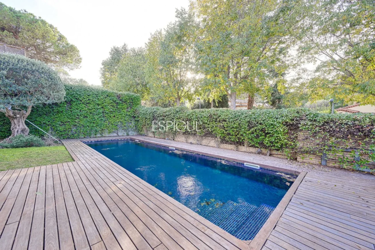 Maison design exclusive à vendre sur le golf de Sant Cugat