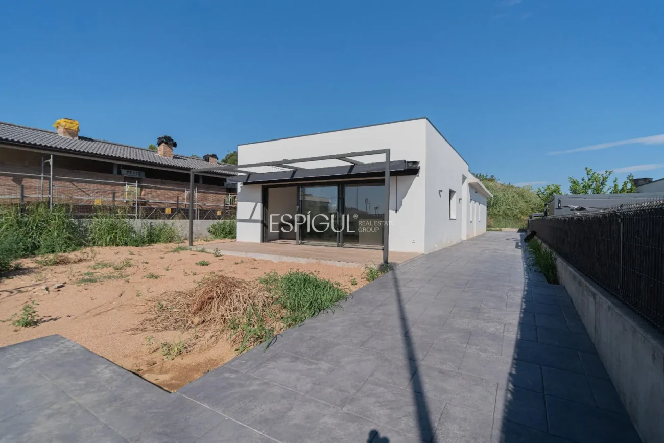 Maison exclusive de plain-pied avec jardin à Banyoles