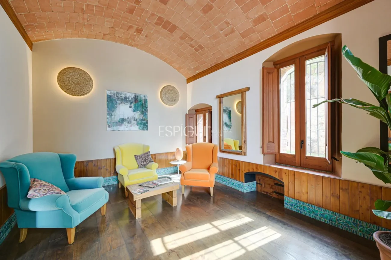Exklusives historisches Haus in Alella mit Meerblick und touristischer Lizenz