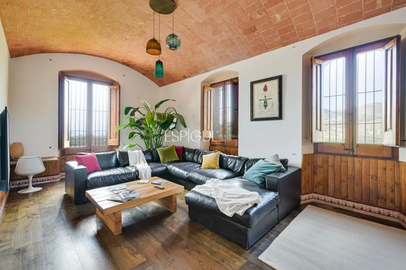Exklusives historisches Haus in Alella mit Meerblick und touristischer Lizenz
