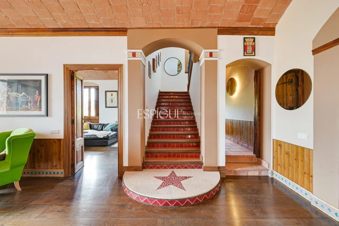 Exklusives historisches Haus in Alella mit Meerblick und touristischer Lizenz