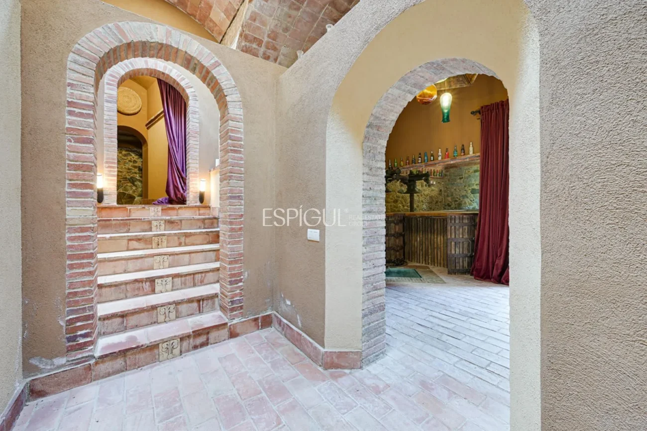 Exklusives historisches Haus in Alella mit Meerblick und touristischer Lizenz