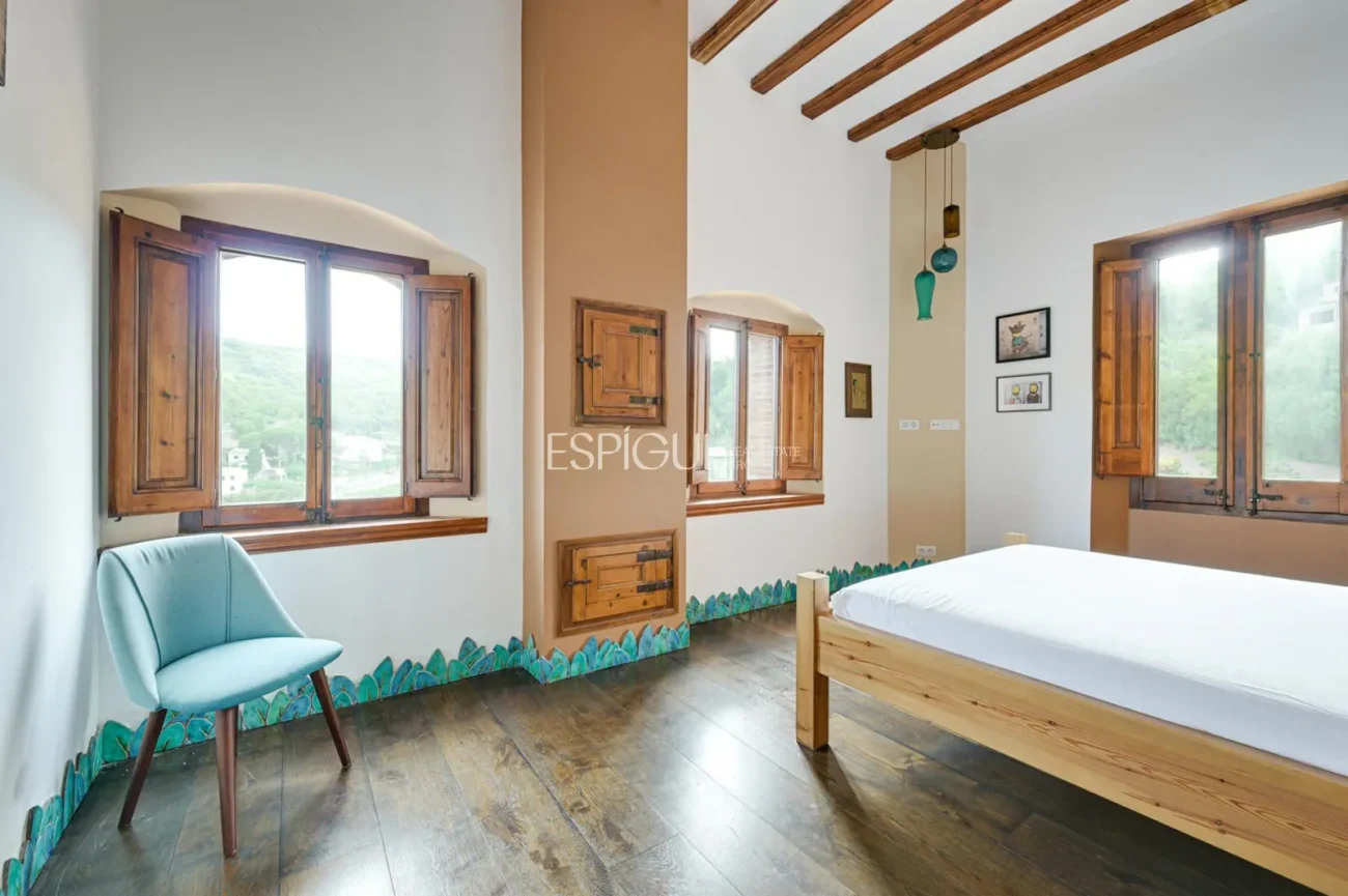 Exklusives historisches Haus in Alella mit Meerblick und touristischer Lizenz