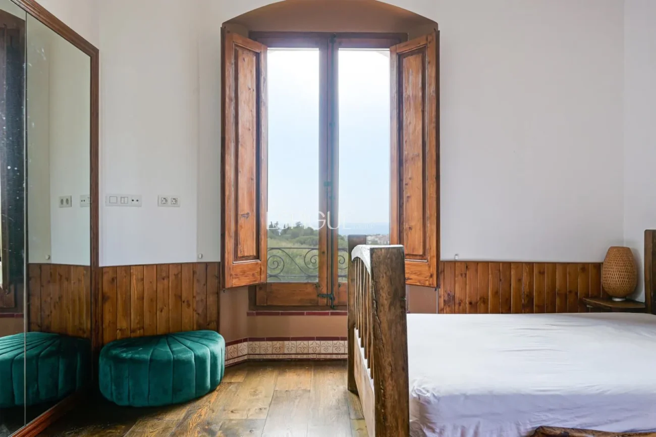 Exklusives historisches Haus in Alella mit Meerblick und touristischer Lizenz