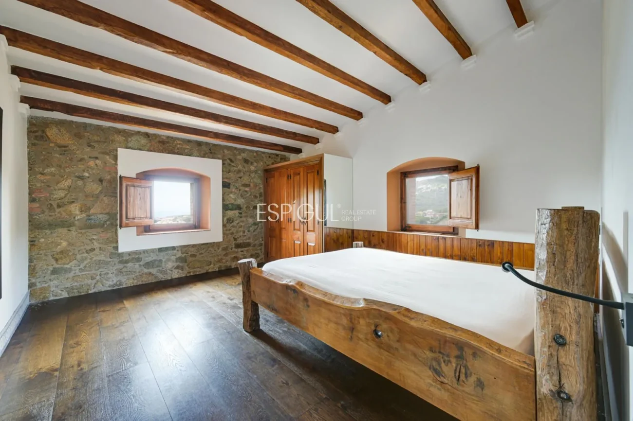 Exklusives historisches Haus in Alella mit Meerblick und touristischer Lizenz