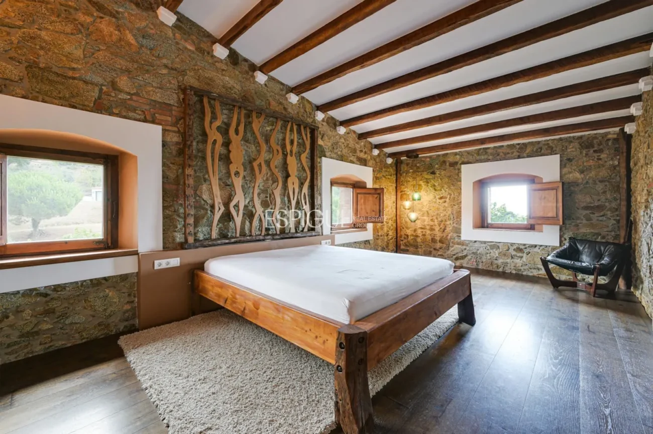 Exklusives historisches Haus in Alella mit Meerblick und touristischer Lizenz