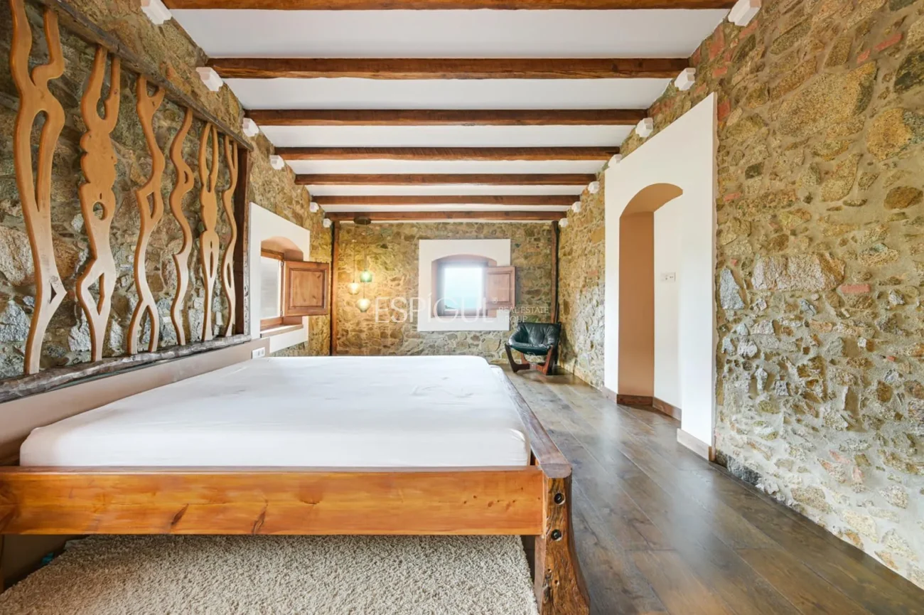 Exklusives historisches Haus in Alella mit Meerblick und touristischer Lizenz