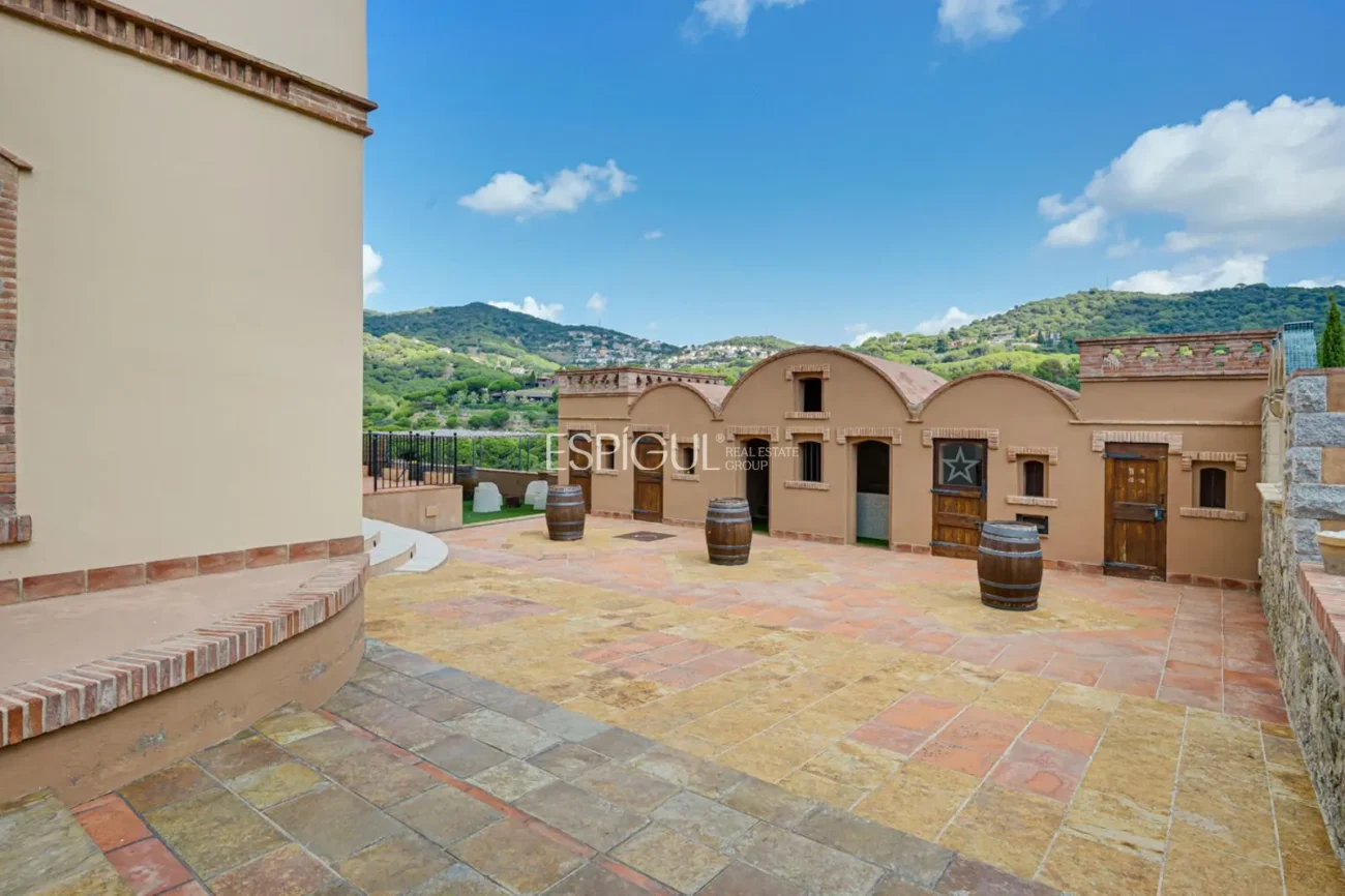 Exklusives historisches Haus in Alella mit Meerblick und touristischer Lizenz
