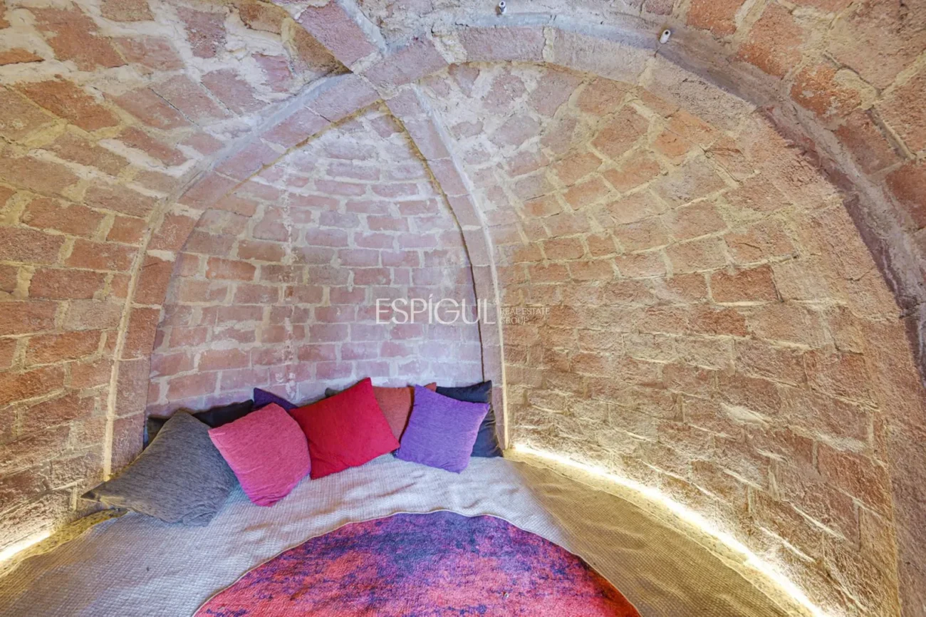Exklusives historisches Haus in Alella mit Meerblick und touristischer Lizenz