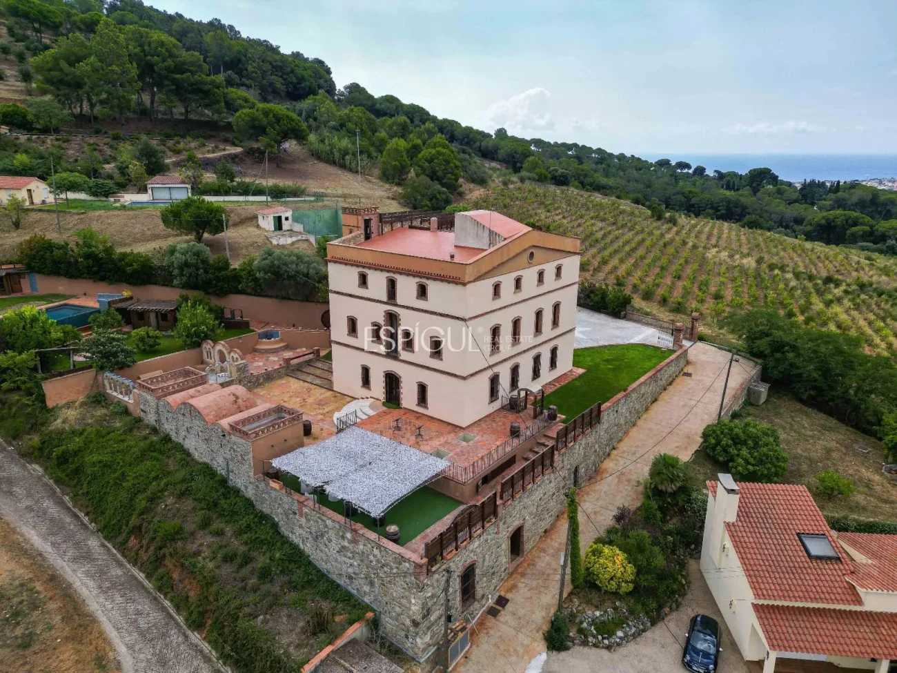 Exklusives historisches Haus in Alella mit Meerblick und touristischer Lizenz