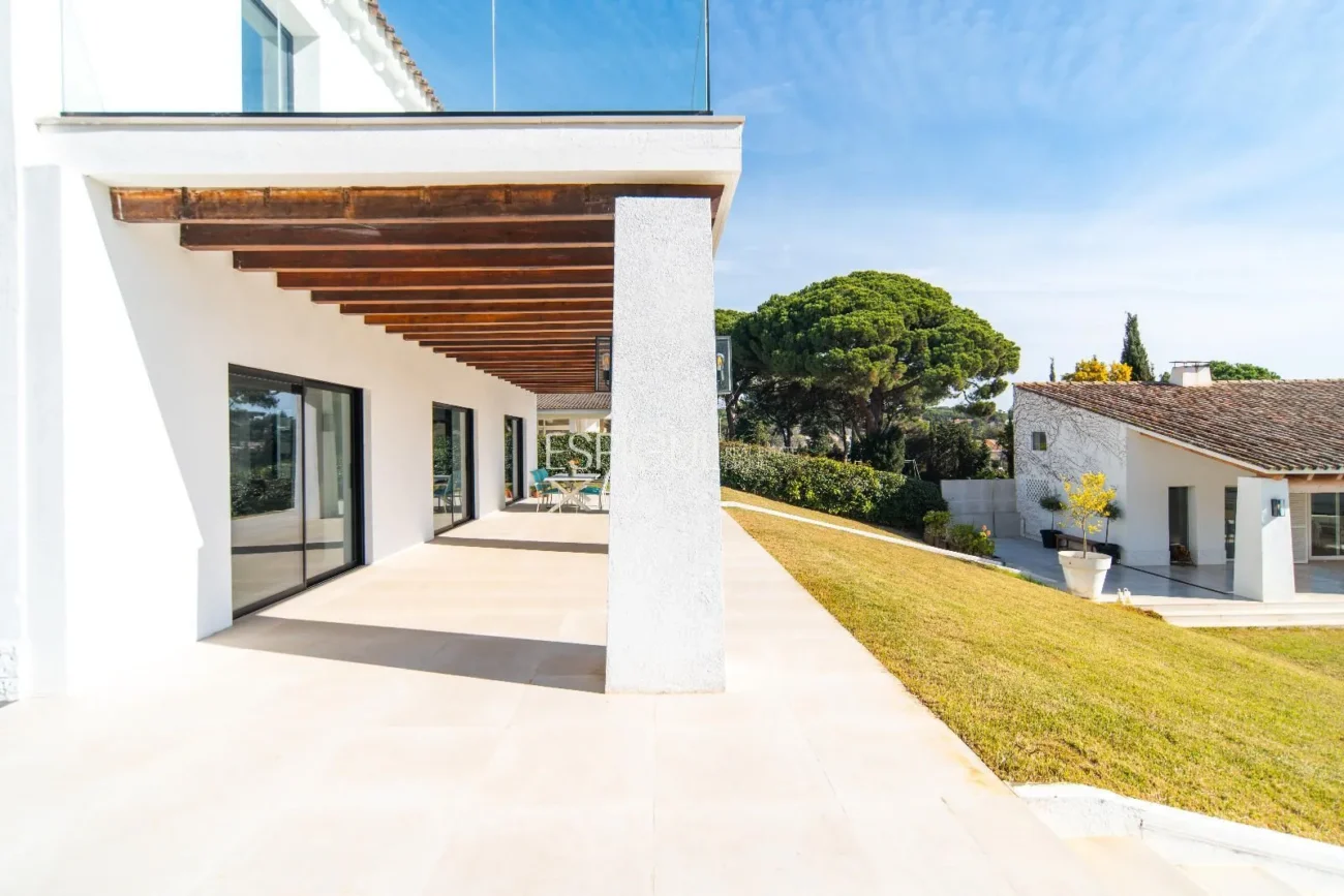 Maison exclusive restaurée avec de grandes qualités sur le golf de Sant Andreu de Llavaneres
