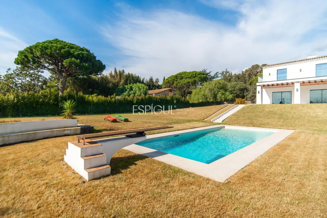 Maison exclusive restaurée avec de grandes qualités sur le golf de Sant Andreu de Llavaneres