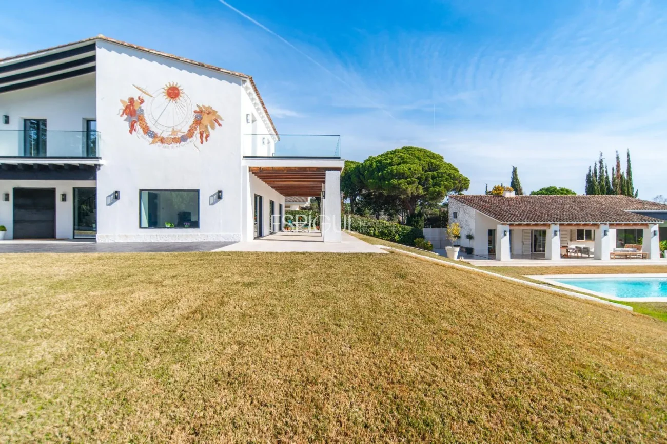 Maison exclusive restaurée avec de grandes qualités sur le golf de Sant Andreu de Llavaneres