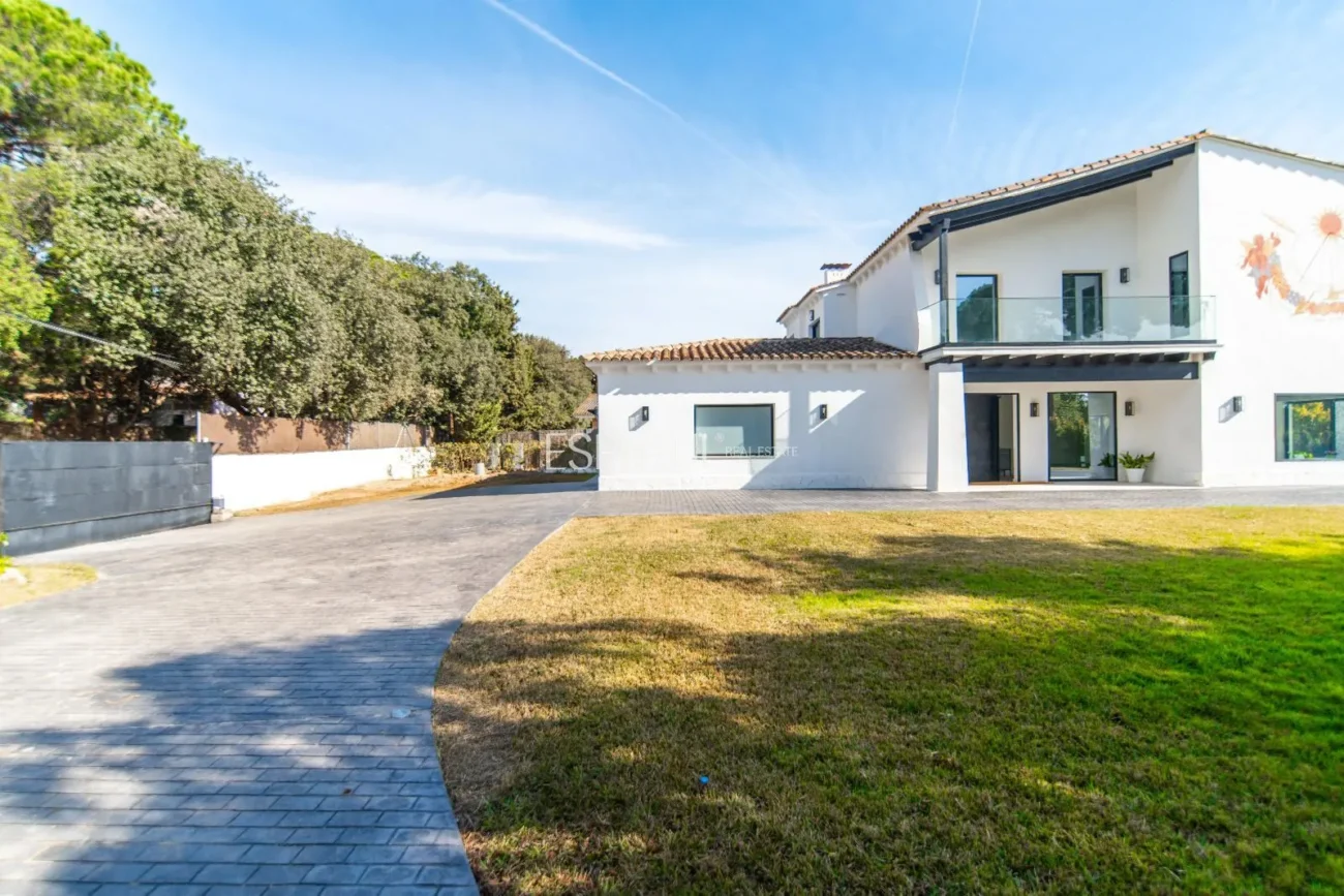 Maison exclusive restaurée avec de grandes qualités sur le golf de Sant Andreu de Llavaneres