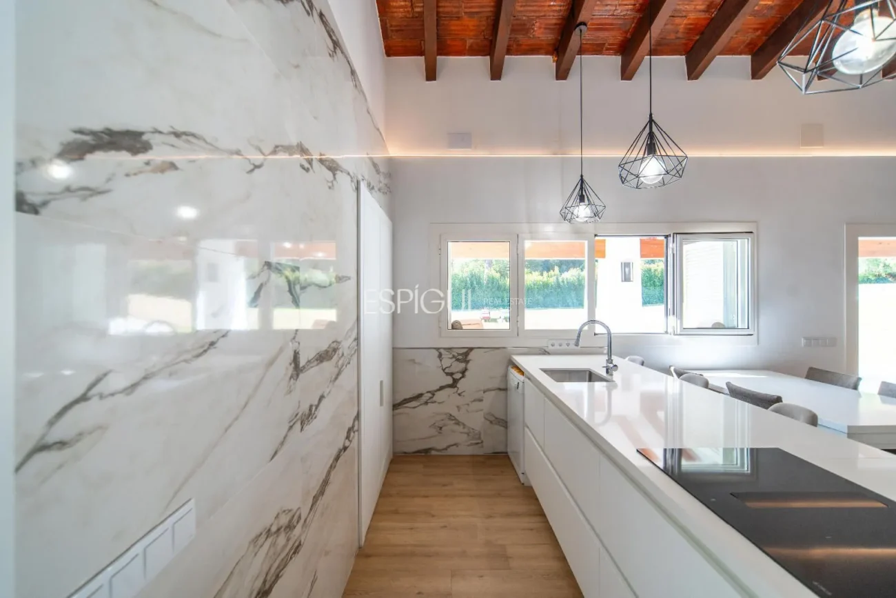 Maison exclusive restaurée avec de grandes qualités sur le golf de Sant Andreu de Llavaneres