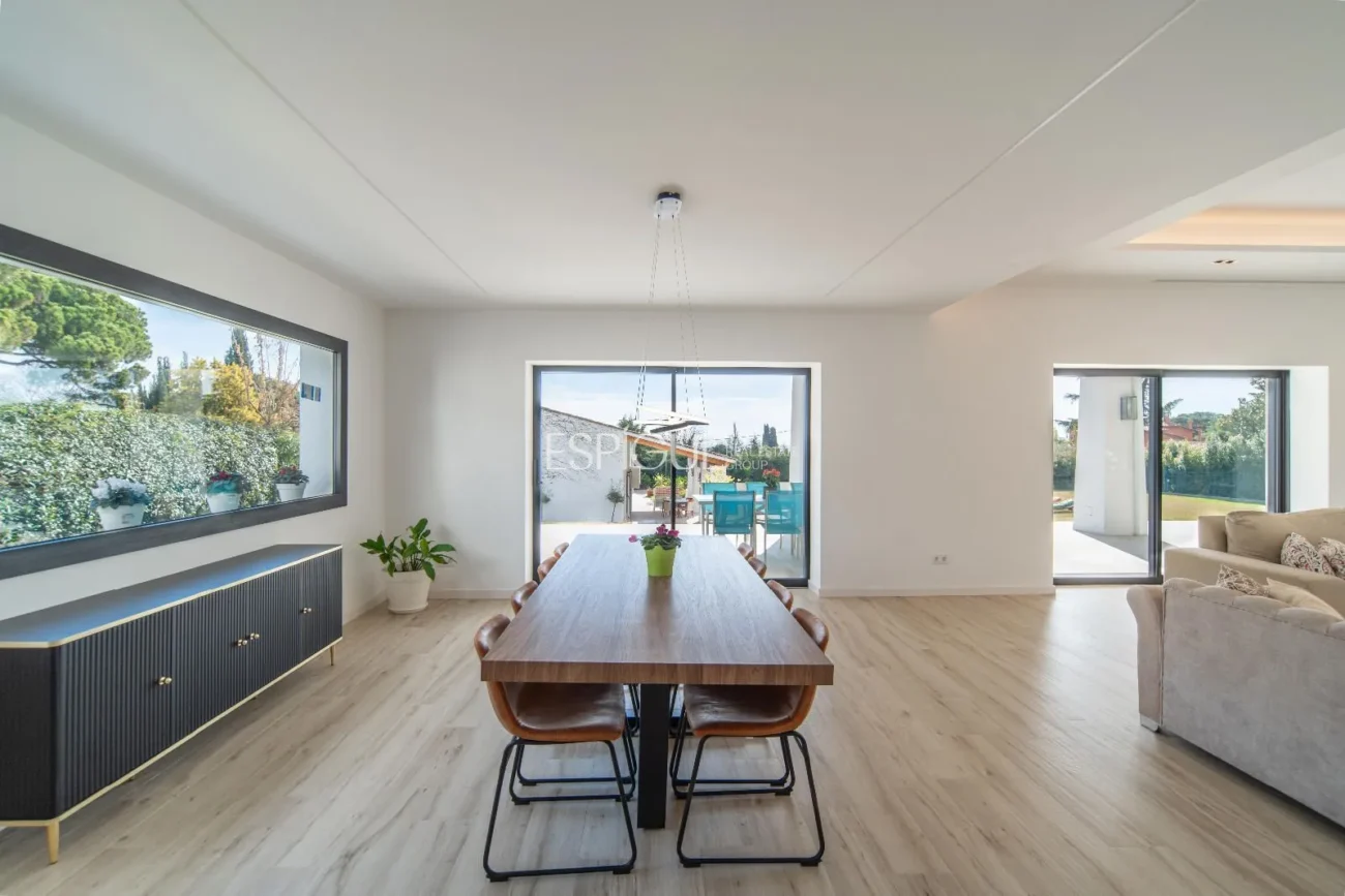Maison exclusive restaurée avec de grandes qualités sur le golf de Sant Andreu de Llavaneres