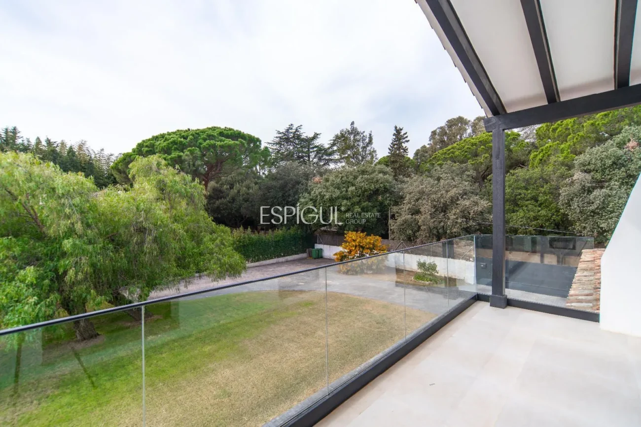 Maison exclusive restaurée avec de grandes qualités sur le golf de Sant Andreu de Llavaneres