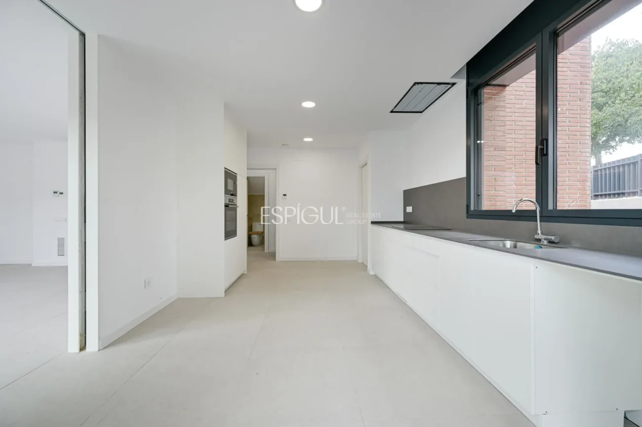 Maison exclusive de nouvelle construction avec piscine privée à louer à Can Quirze, Mataró