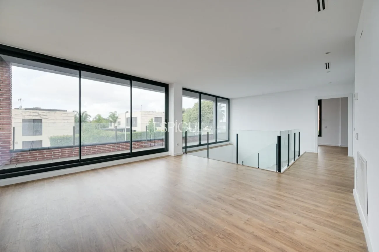 Maison exclusive de nouvelle construction avec piscine privée à louer à Can Quirze, Mataró