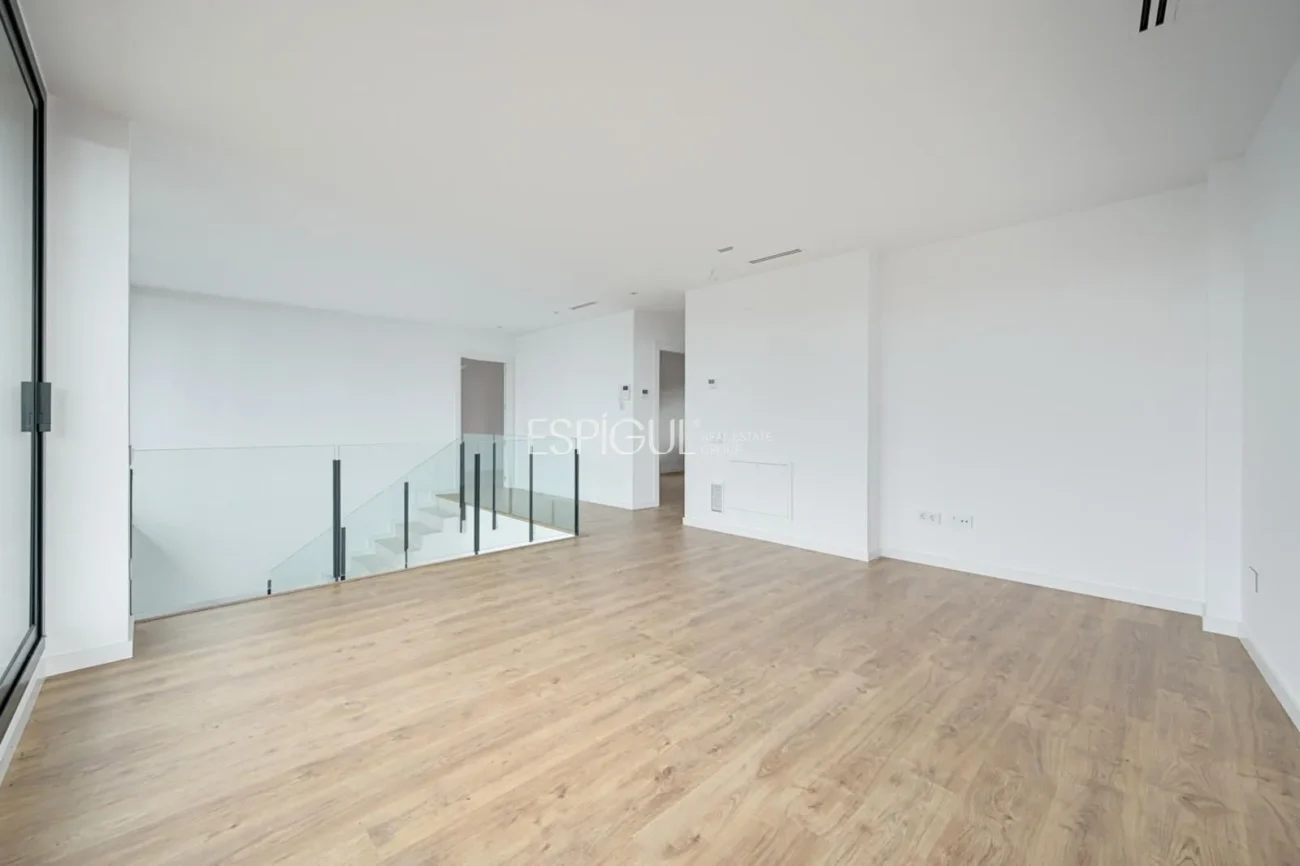 Maison exclusive de nouvelle construction avec piscine privée à louer à Can Quirze, Mataró