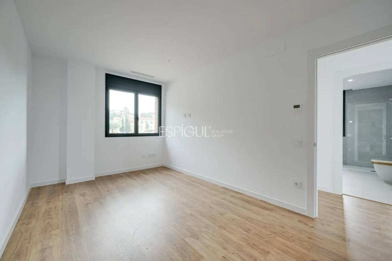 Maison exclusive de nouvelle construction avec piscine privée à louer à Can Quirze, Mataró