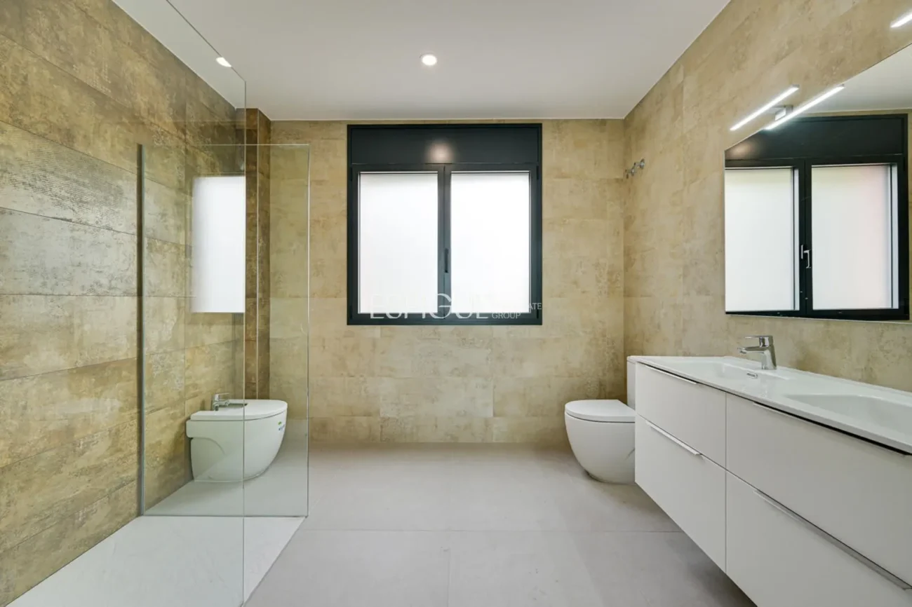 Maison exclusive de nouvelle construction avec piscine privée à louer à Can Quirze, Mataró